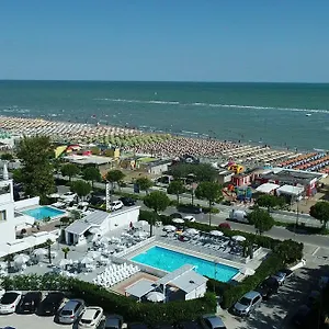 Отель Promenade Universale